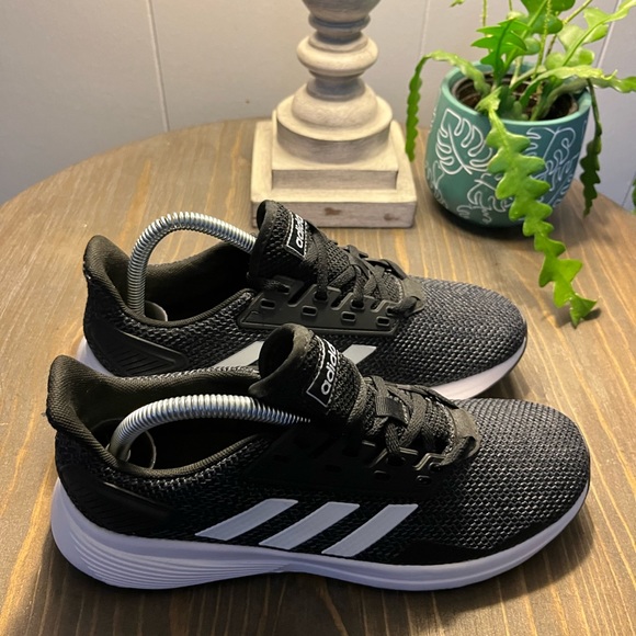 Adidas Cloudfoam Shoes, Black/White, Women Size 8.5. Great Condition. - Picture 1 of 4